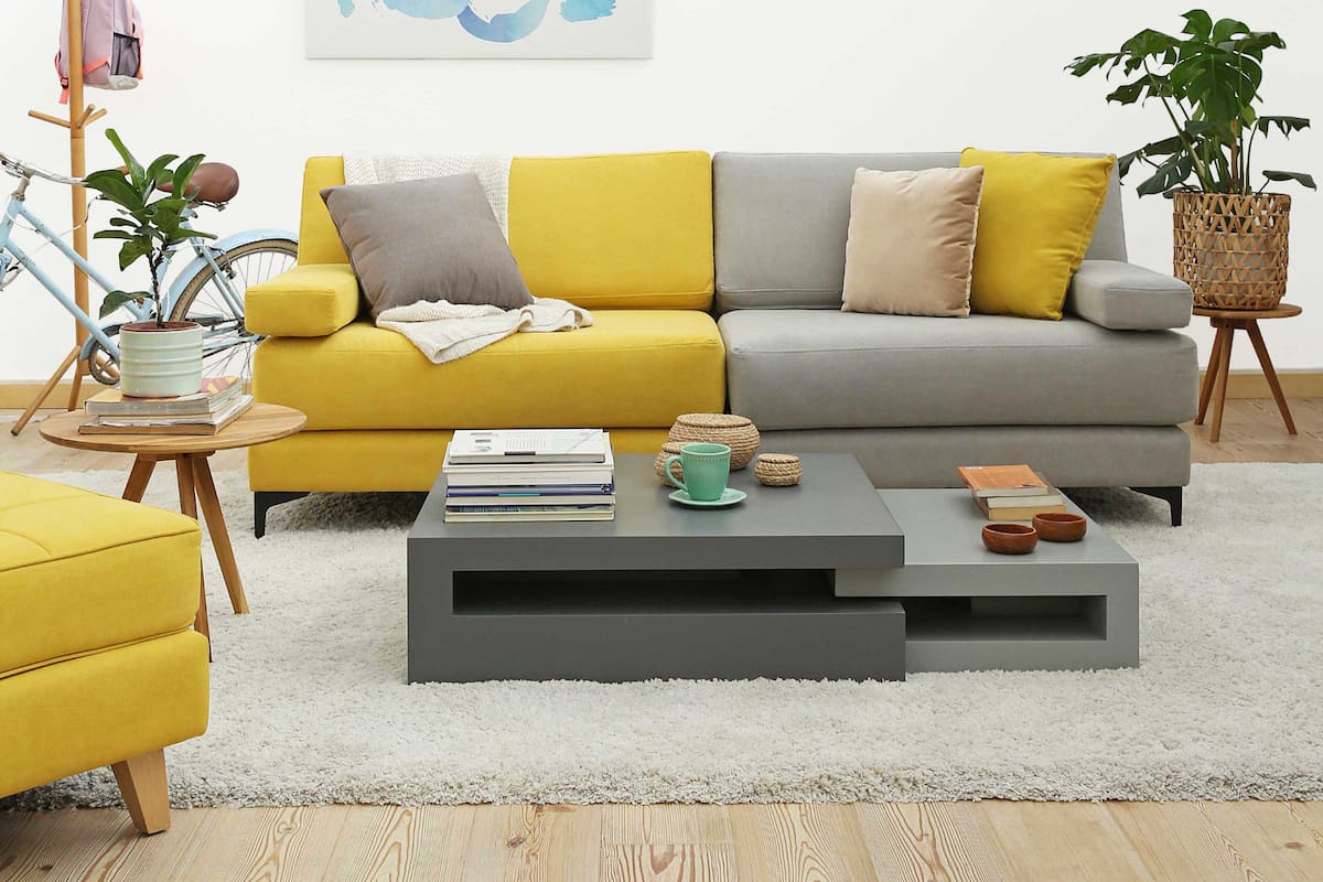 El sillón "Bradiston" combina los nombres de los actores Brad Pitt y Jennifer Aniston que se divorciaron en 2005