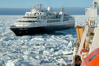 La empresa Silversea deja el puerto de Ushuaia y sus cruceros partiran desde Chile con dirección a la Antártida