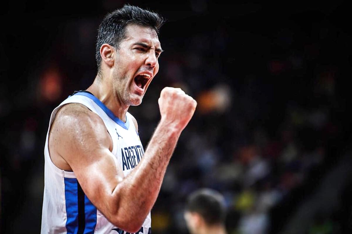 El símbolo: Luis Scola celebra y revalida su vigencia