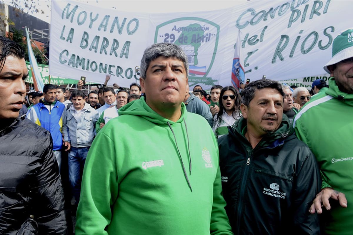El sindicalista de Camioneros criticó la situación económica y habló de la CGT y el peronismo