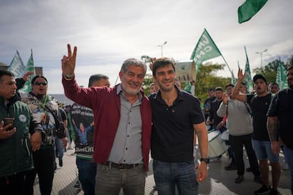 El sindicalista Jorge Taboada, número dos de Hugo Moyano en la Federación de Camioneros, y el gobernador de Chubut, Ignacio Torres