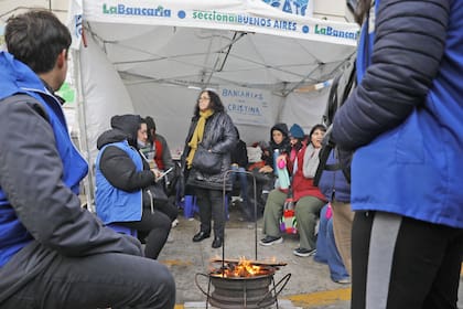 El sindicato bancario fue uno de los gremios que se instalaron frente a la casa de Cristina Kirchner