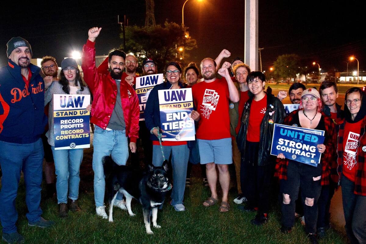 El sindicato United Auto Workers (UAW, por sus siglas en inglés) entró en huelga este viernes ante la falta de acuerdo para la negociación de sus contratos