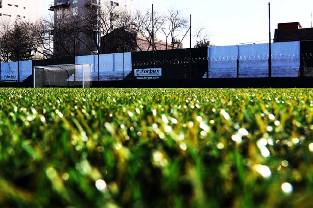 El sintético, una solución y un problema para los clubes