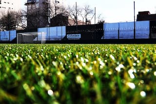 Césped sintético en el fútbol: lo mejor, lo peor y las polémicas
