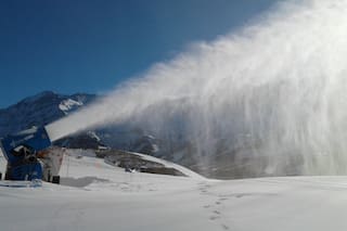 En medio de una crisis por la falta de nieve, Las Leñas anunció el inicio de su temporada