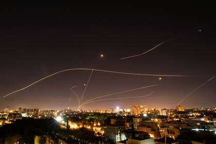 El sistema de defensa de Israel, en acción en Tel Aviv en mayo de 2021. (Corinna Kern/The New York Times)