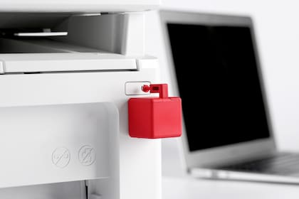 El sistema de Fingerbot permite activar botones o interruptores de luces o electrodomésticos que no tienen conexión a Internet