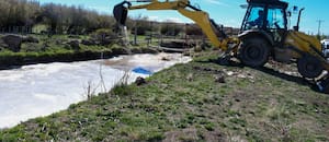 Abrieron tres compuertas de un río y el agua llegará a 80 campos
