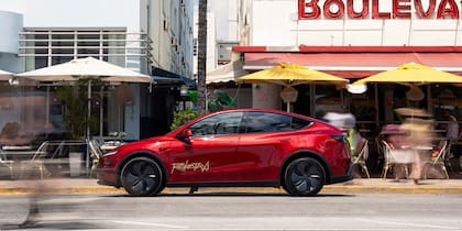 El sistema de robotaxi de la empresa se inaguró con el Model Y