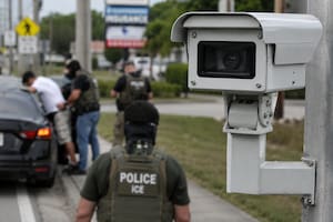 Las cámaras que inquietan a migrantes en Florida: cómo se usó para apoyar búsquedas de ICE