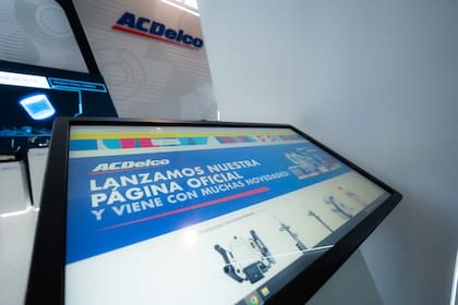 El sistema permitirá registrar el historial del vehículo y generar alertas automáticas para futuros mantenimientos