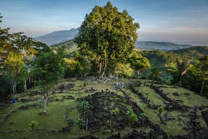 El sitio de la pirámide Gunung Padang en Cianjur, Java Occidental, Indonesia, el 22 de diciembre de 2023.