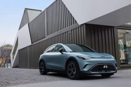 El smart #3 adopta una silueta de SUV coupé