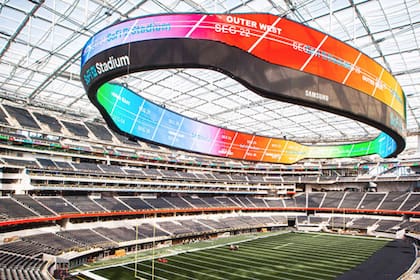 El SoFi Stadium cuenta con una espectacular pantalla 360. Fuente: www.sofistadium.com