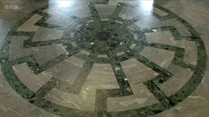 El "Sol Negro" en el piso del Castillo de Wewelsburg, donde Himmler reunía a las SS