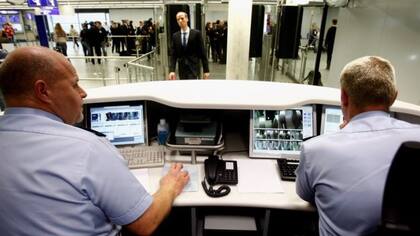 El solicitante deberá indicar en el ETIAS cuál es el primer país que visitará en el espacio Schengen y ahí deberá ser aprobada su entrada por las autoridades migratorias locales