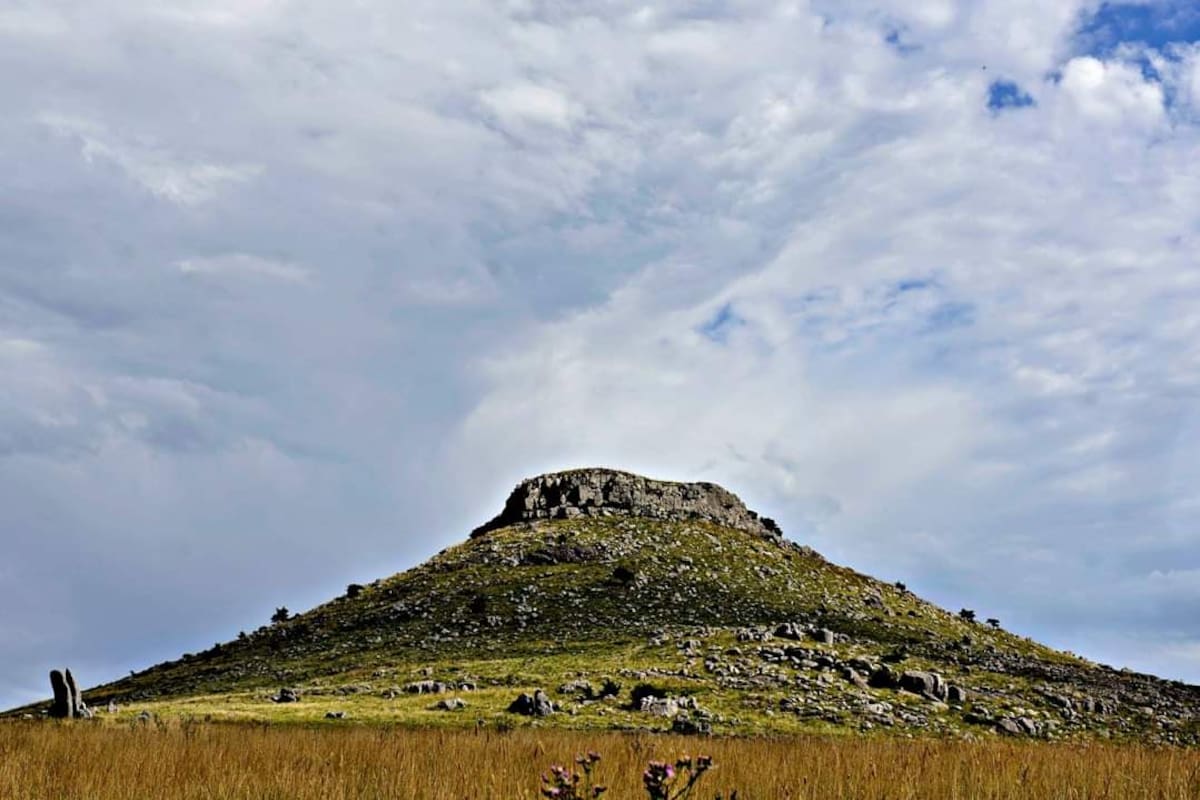 El Sombrerito, uno de los cerros emblemáticos de Barker, en Benito Juárez
