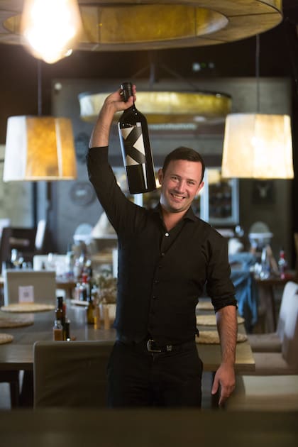 El sommelier Emanuel Hernández.