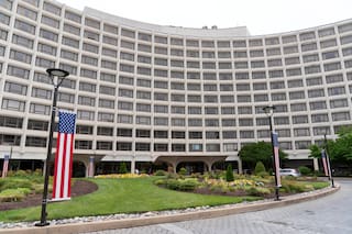 El sonido de disparos evoca ecos inquietantes del atentado a Reagan en el mismo hotel de Washington