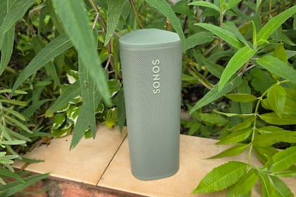 El Sonos Roam 2 es el parlante portátil de la compañía, con 10 horas de autonomía