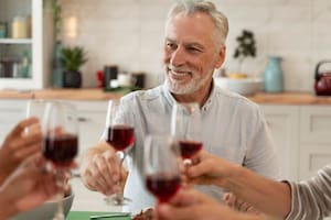 El sorprendente vínculo entre el vino y una vida más larga
