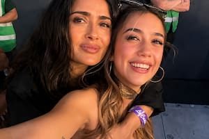 El implacable consejo de de Valentina, la hija de Salma Hayek, al ver las redes de su madre