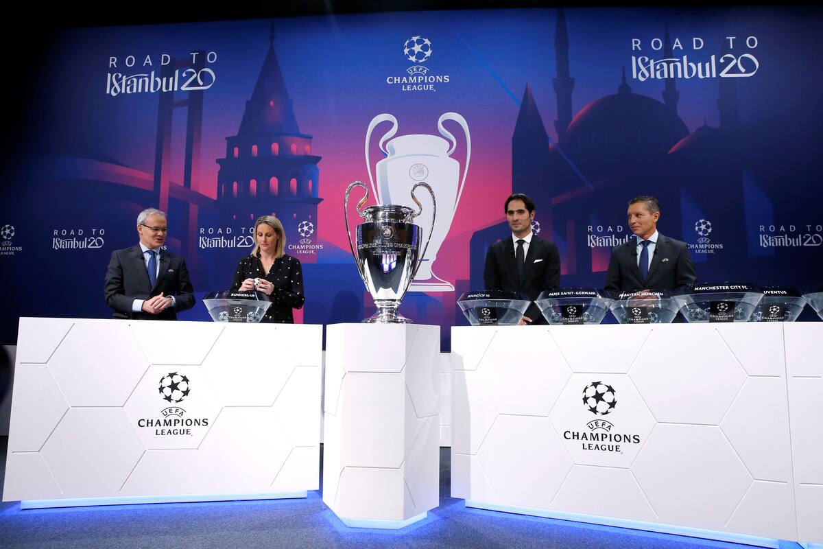 El sorteo de los octavos de final de la Champions League, en Nyon, Suiza