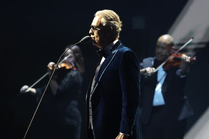 El sorteo del Mundial 2026 comenzó con un show musical de Andrea Bocelli
