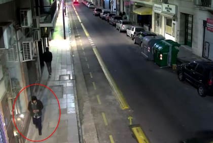 El sospechoso fue captado por cámaras de seguridad