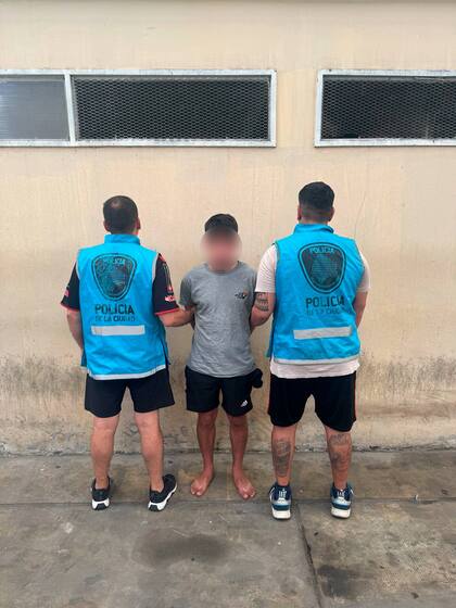 El sospechoso prófugo por el robo en la casa del Pato Fillol fue detenido por la Policía de la Ciudad