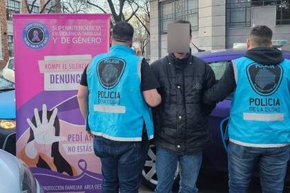 El sospechoso teien 38 años y fue detenido por abuso sexual