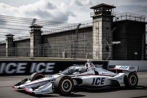El Speedway Slammer añadirá 1000 camas al sistema federal y forma parte del ambicioso plan migratorio impulsado por Trump para ampliar la capacidad del ICE