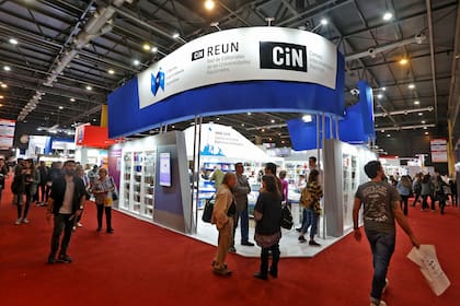 El stand que aglutina las editoriales universitarias