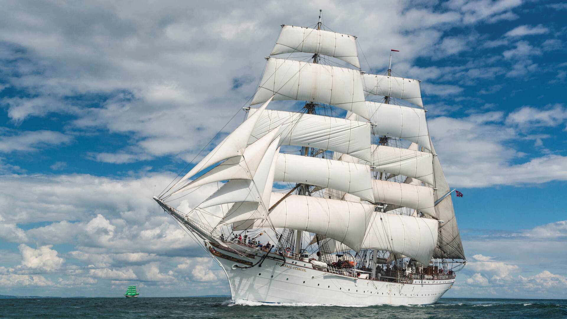 El Statsraad Lehmkuhl navegará 55.000 millas náuticas durante 19 meses.
