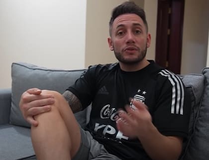 El streamer Momo Benavides en su canal de YouTube anunció que dejará el rol de voz del estadio en los partidos de la Argentina