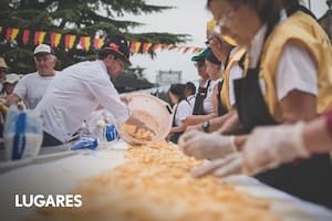 El Strudel Fest comenzó a celebrarse en 2016, cuando se hizo el primer strudel gigante de 15 metros. Ahora van por uno de 70.
