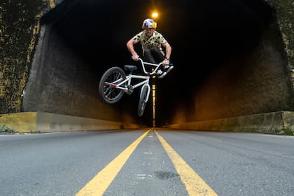 El subcampeón mundial de BMX muestra el Caribe y el Pacífico desde su bicicleta