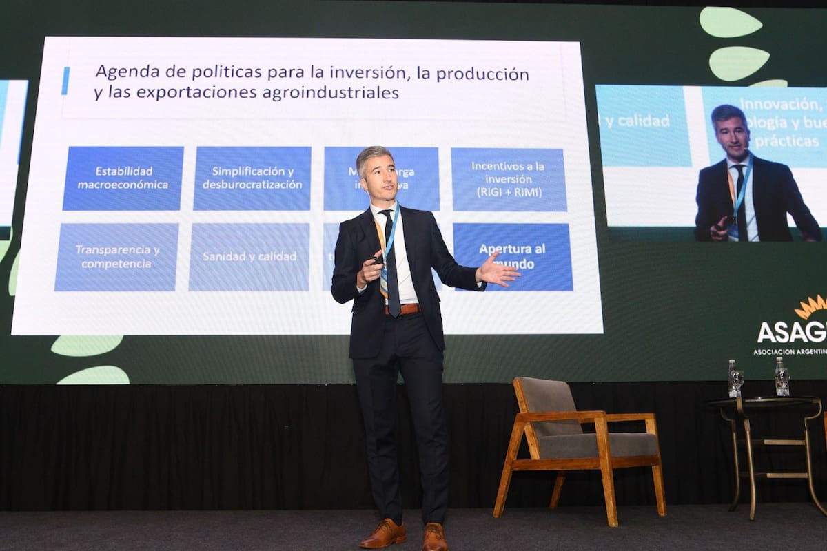El subsecretario de Mercados Agroalimentarios e Inserción Internacional, Agustín Tejeda en Asagir