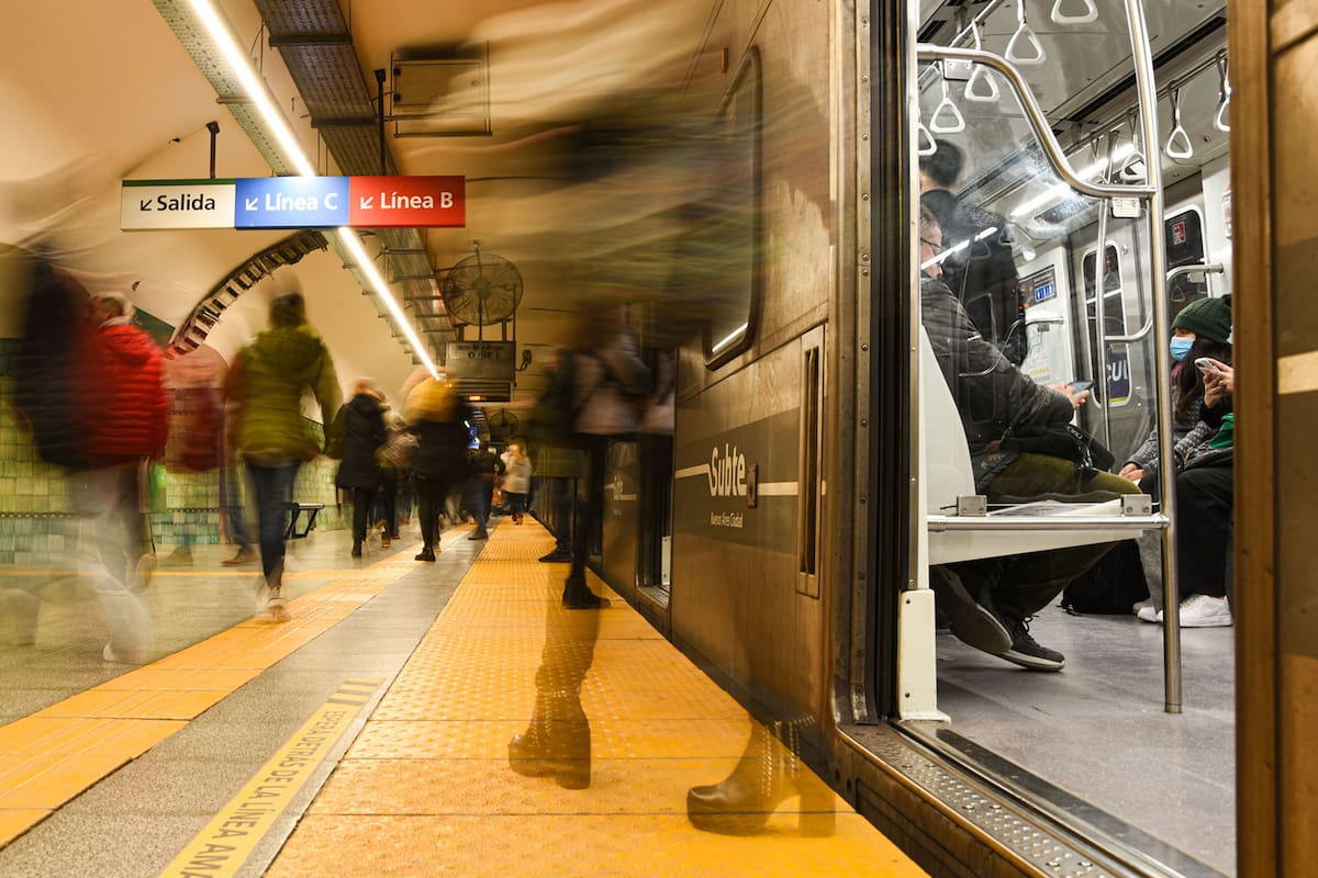 El subte habilitó el pago de los viajes con tarjetas bancarias y celulares con tecnología NFC desde diciembre (foto: Mario Passera)