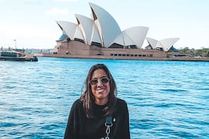 El sueño australiano. A Valentina Lemos la contrataron para atender la barra de un bar ni bien comenzó la búsqueda, sin presentar currículum