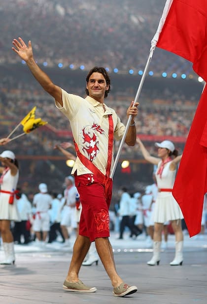 El suizo Federer, siendo abanderado olímpico en Pekín 2008.