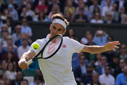 El suizo Roger Federer, que no compite desde julio de 2021, retrocedió en el ranking hasta el puesto 30, sitio que no ocupaba desde 2001.