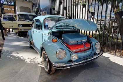 El Super Beetle Sedan de 1974, uno de los clásicos exhibidos por Volkswagen en Cariló