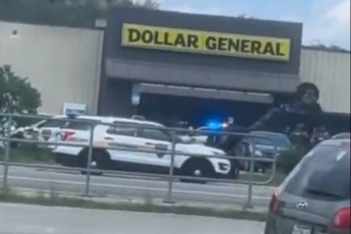 El supermercado de Dollar General en Jacksonville, donde ocurrió el tiroteo