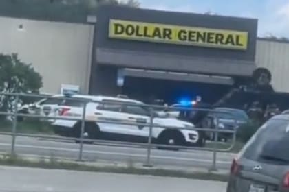 El supermercado de Dollar General en Jacksonville, donde ocurrió el tiroteo