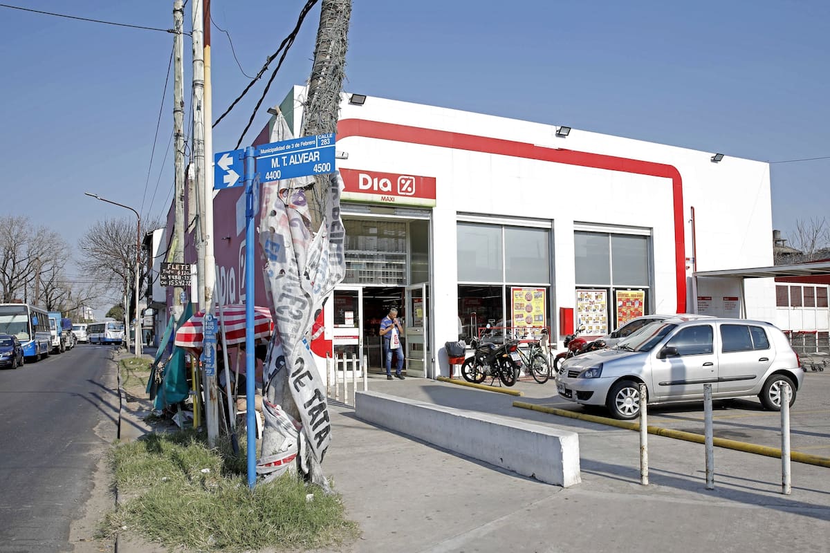 El supermercado DÍA% de Ciudadela que sufrió un ataque esta semana