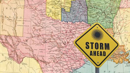 El sur de Estados Unidos enfrenta un escenario de alta peligrosidad ante la combinación de un frente frío estacionario y una baja presión que podría evolucionar a tormenta tropical