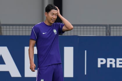 El surcoreano Son Heung-min entrena para el Mundial en Guadalajara