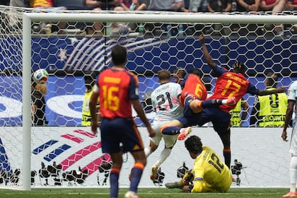 El surdazo Mikel Merino para el 2-1 para España